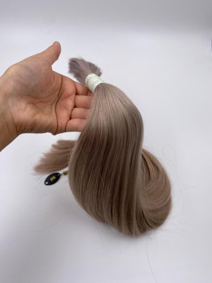 Славянские волосы в срезе Блондин коричнево-фиолетовый тон 9